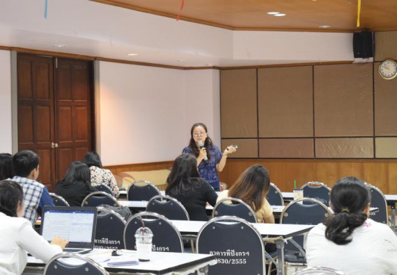 ภาพกิจกรรม คณะวิทยาศาสตร์และเทคโนโลยี เข้าร่วมอบรมการพัฒนาชุดโครงการวิจัยร่วมกับพี่เลี้ยงนักวิจัย