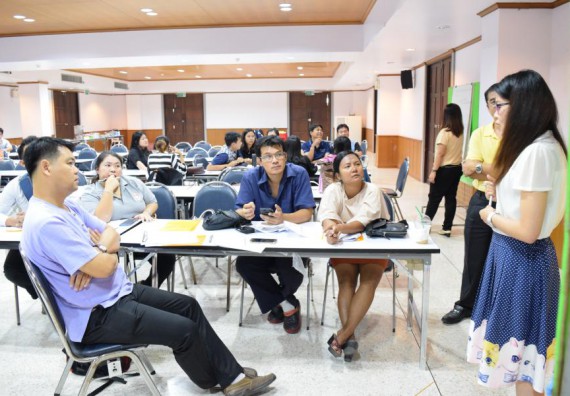 ภาพกิจกรรม คณะวิทยาศาสตร์และเทคโนโลยี เข้าร่วมอบรมการพัฒนาชุดโครงการวิจัยร่วมกับพี่เลี้ยงนักวิจัย