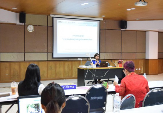 ภาพกิจกรรม คณะวิทยาศาสตร์และเทคโนโลยี เข้าร่วมนำเสนอผลการจัดการความรู้ ประจำปีการศึกษา 2560