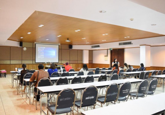 ภาพกิจกรรม คณะวิทยาศาสตร์และเทคโนโลยี เข้าร่วมนำเสนอผลการจัดการความรู้ ประจำปีการศึกษา 2560