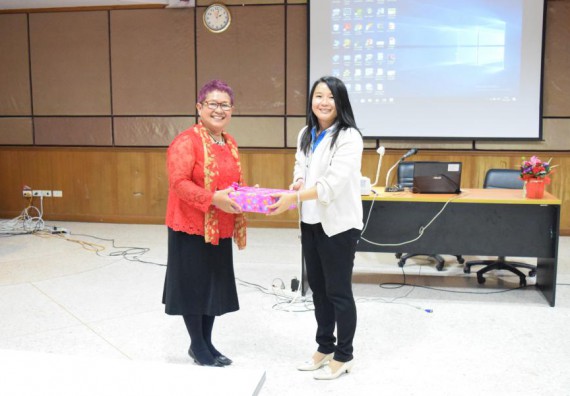 ภาพกิจกรรม คณะวิทยาศาสตร์และเทคโนโลยี เข้าร่วมนำเสนอผลการจัดการความรู้ ประจำปีการศึกษา 2560