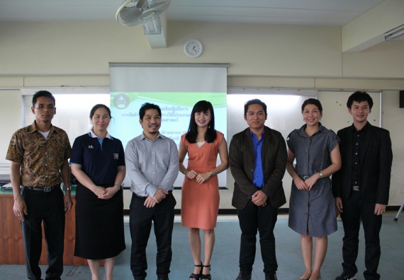 ภาพกิจกรรม โปรแกรมวิชาคณิตศาสตร์ จัดการอบรมเชิงปฏิบัติการ เรื่อง การจัดทำโครงงานและการใช้โปรแกรมสำเร็จรูปทางคณิตศาสตร์