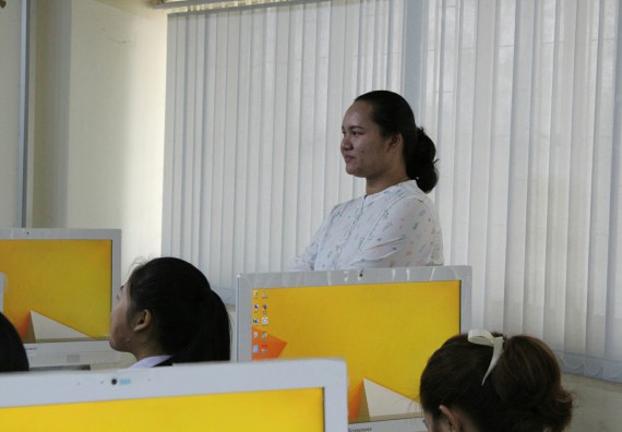 ภาพกิจกรรม โปรแกรมวิชาคณิตศาสตร์ จัดการอบรมเชิงปฏิบัติการ เรื่อง การจัดทำโครงงานและการใช้โปรแกรมสำเร็จรูปทางคณิตศาสตร์