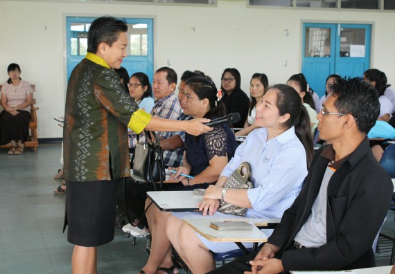 ภาพกิจกรรม โปรแกรมวิชาคณิตศาสตร์ จัดการอบรมเชิงปฏิบัติการ เรื่อง การจัดทำโครงงานและการใช้โปรแกรมสำเร็จรูปทางคณิตศาสตร์