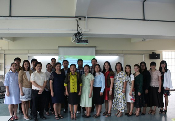 ภาพกิจกรรม โปรแกรมวิชาคณิตศาสตร์ จัดการอบรมเชิงปฏิบัติการ เรื่อง การจัดทำโครงงานและการใช้โปรแกรมสำเร็จรูปทางคณิตศาสตร์