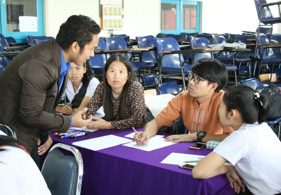 ภาพกิจกรรม โปรแกรมวิชาคณิตศาสตร์ จัดการอบรมเชิงปฏิบัติการ เรื่อง การจัดทำโครงงานและการใช้โปรแกรมสำเร็จรูปทางคณิตศาสตร์