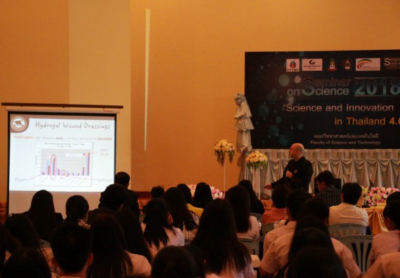 ภาพกิจกรรม คณะวิทยาศาสตร์และเทคโนโลยี จัดงานสัมมนาด้านวิทยาศาสตร์ 2561 ในหัวข้อ “วิทยาศาสตร์และนวัตกรรมในยุคไทยแลนด์ 4.0” (Science and Innovation in Thailand 4.0)