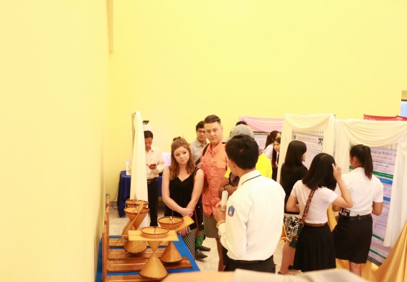 ภาพกิจกรรม คณะวิทยาศาสตร์และเทคโนโลยี จัดงานสัมมนาด้านวิทยาศาสตร์ 2561 ในหัวข้อ “วิทยาศาสตร์และนวัตกรรมในยุคไทยแลนด์ 4.0” (Science and Innovation in Thailand 4.0)