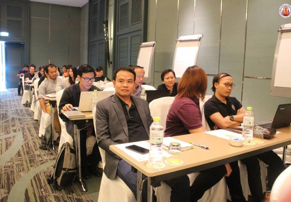 ภาพกิจกรรม คณะวิทยาศาสตร์และเทคโนโลยี เข้าร่วมการทบทวนกลยุทธ์และแผนปฏิบัติราชการ ประจำปี 2561 เพื่อยกร่างแผนปฏิบัติราชการ ประจำปี 2562 (กิจกรรมที่ 2)