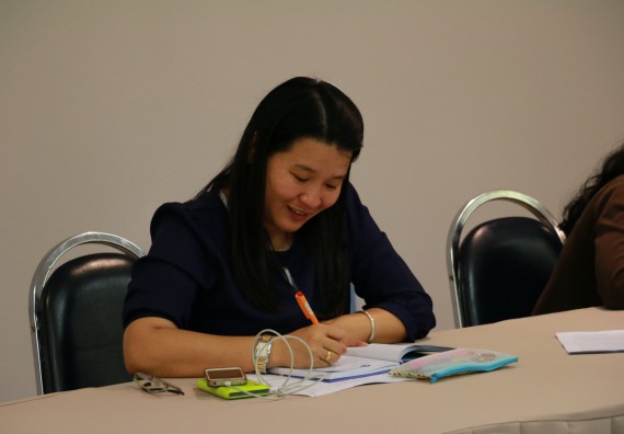 ภาพกิจกรรม คณะวิทยาศาสตร์และเทคโนโลยี จัดการอบรมเชิงปฏิบัติการ เรื่อง การเขียนรายงานการประกันคุณภาพการศึกษาภายใน ระดับคณะ ประจำปีการศึกษา 2560