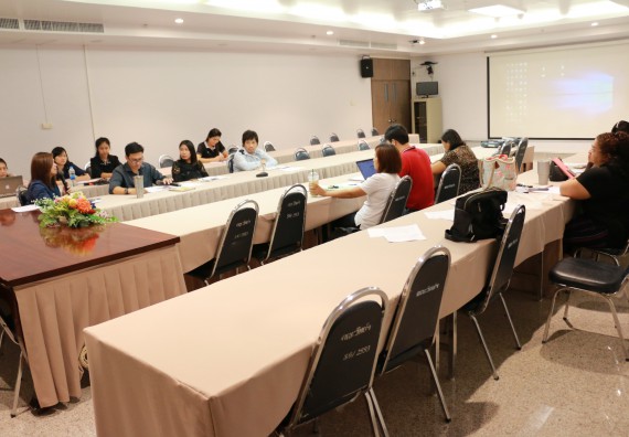 ภาพกิจกรรม คณะวิทยาศาสตร์และเทคโนโลยี จัดการอบรมเชิงปฏิบัติการ เรื่อง การเขียนรายงานการประกันคุณภาพการศึกษาภายใน ระดับคณะ ประจำปีการศึกษา 2560