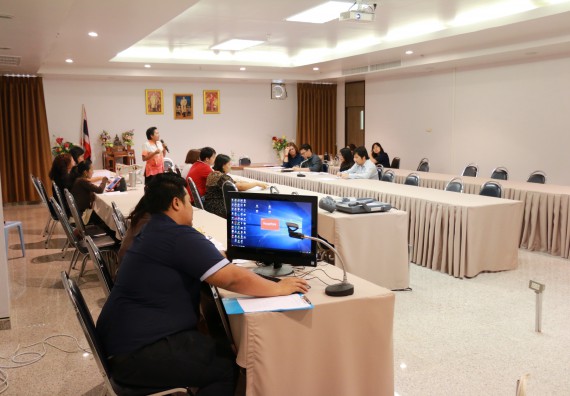 ภาพกิจกรรม คณะวิทยาศาสตร์และเทคโนโลยี จัดการอบรมเชิงปฏิบัติการ เรื่อง การเขียนรายงานการประกันคุณภาพการศึกษาภายใน ระดับคณะ ประจำปีการศึกษา 2560