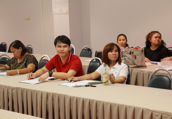 ภาพกิจกรรม คณะวิทยาศาสตร์และเทคโนโลยี จัดการอบรมเชิงปฏิบัติการ เรื่อง การเขียนรายงานการประกันคุณภาพการศึกษาภายใน ระดับคณะ ประจำปีการศึกษา 2560