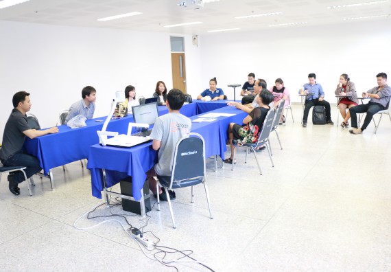 ภาพกิจกรรม คณะวิทยาศาสตร์และเทคโนโลยี จัดการประชุม เรื่อง การจัดอบรมโครงงานวิทยาศาสตร์และการใช้ทรัพยากรท้องถิ่น