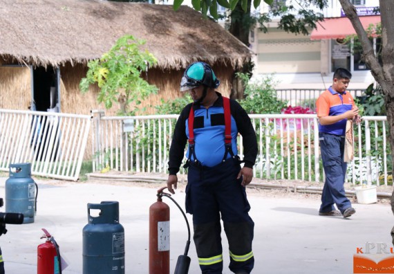 ภาพกิจกรรม คณะวิทยาศาสตร์และเทคโนโลยี เข้าร่วมโครงการป้องกันอัคคีภัยและบรรเทาสาธารณภัย