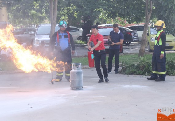 ภาพกิจกรรม คณะวิทยาศาสตร์และเทคโนโลยี เข้าร่วมโครงการป้องกันอัคคีภัยและบรรเทาสาธารณภัย
