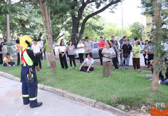 ภาพกิจกรรม คณะวิทยาศาสตร์และเทคโนโลยี เข้าร่วมโครงการป้องกันอัคคีภัยและบรรเทาสาธารณภัย