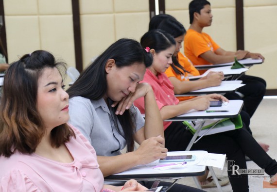 ภาพกิจกรรม คณะวิทยาศาสตร์และเทคโนโลยี เข้าร่วมโครงการ KPRU ร่วมใจ ลดใช้พลังงาน จัดการมลพิษเป็นมิตรกับสิ่งแวดล้อม เนื่องในวันสิ่งแวดล้อมโลก ประจำปี 2561 สำนักงานสีเขียว (Green Office)