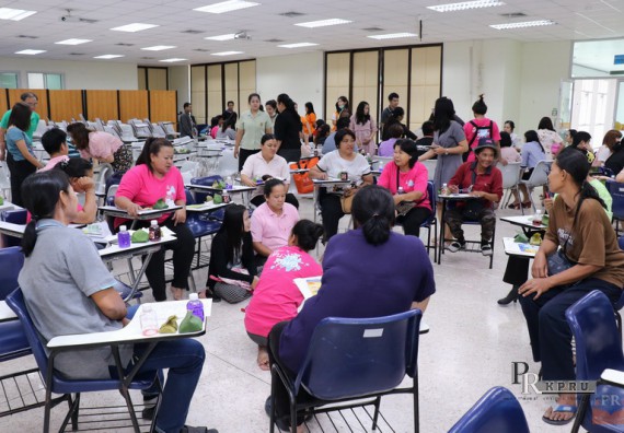 ภาพกิจกรรม คณะวิทยาศาสตร์และเทคโนโลยี เข้าร่วมโครงการ KPRU ร่วมใจ ลดใช้พลังงาน จัดการมลพิษเป็นมิตรกับสิ่งแวดล้อม เนื่องในวันสิ่งแวดล้อมโลก ประจำปี 2561 สำนักงานสีเขียว (Green Office)