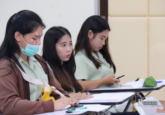 ภาพกิจกรรม คณะวิทยาศาสตร์และเทคโนโลยี เข้าร่วมโครงการ KPRU ร่วมใจ ลดใช้พลังงาน จัดการมลพิษเป็นมิตรกับสิ่งแวดล้อม เนื่องในวันสิ่งแวดล้อมโลก ประจำปี 2561 สำนักงานสีเขียว (Green Office)