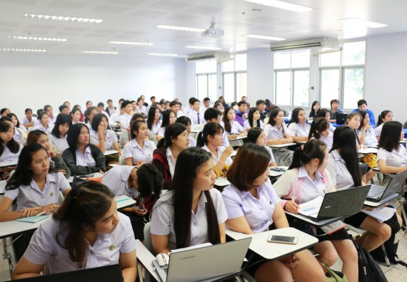 ภาพกิจกรรม โปรแกรมวิชาเคมี จัดกิจกรรมการอบรมเตรีบมพร้อมการทำวิจัยทางเคมี