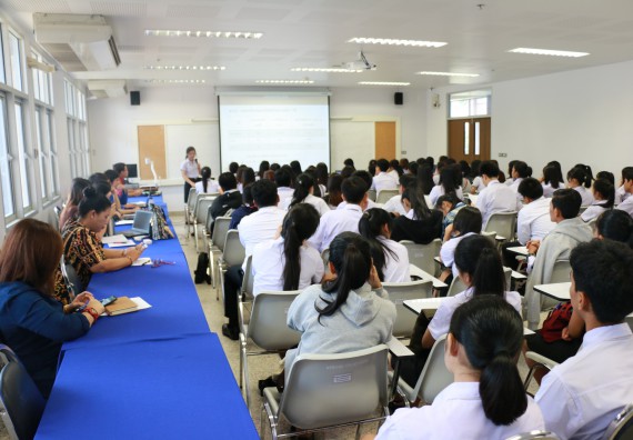 ภาพกิจกรรม โปรแกรมวิชาเคมี จัดกิจกรรมการอบรมเตรีบมพร้อมการทำวิจัยทางเคมี