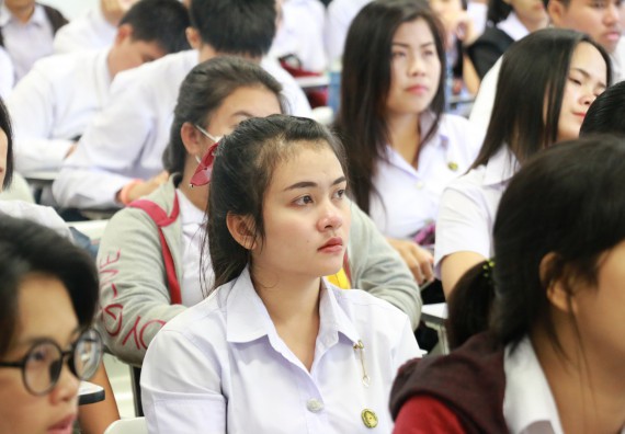 ภาพกิจกรรม โปรแกรมวิชาเคมี จัดกิจกรรมการอบรมเตรีบมพร้อมการทำวิจัยทางเคมี