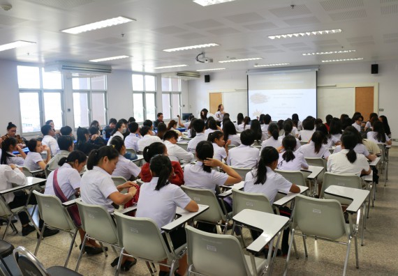 ภาพกิจกรรม โปรแกรมวิชาเคมี จัดกิจกรรมการอบรมเตรีบมพร้อมการทำวิจัยทางเคมี