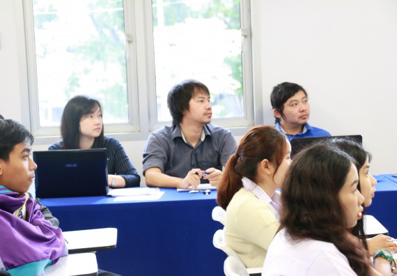 ภาพกิจกรรม โปรแกรมวิชาเคมี จัดกิจกรรมการอบรมเตรีบมพร้อมการทำวิจัยทางเคมี