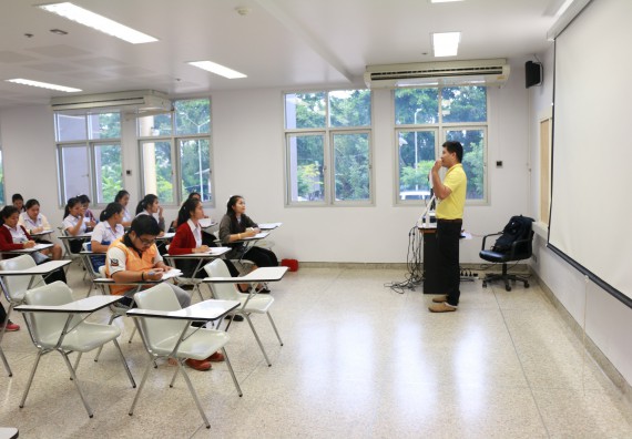 ภาพกิจกรรม  คณะวิทยาศาสตร์และเทคโนโลยี จัดโครงการพัฒนาทักษะภาษาอังกฤษสำหรับนักศึกษาคณะวิทยาศาสตร์และเทคโนโลยี