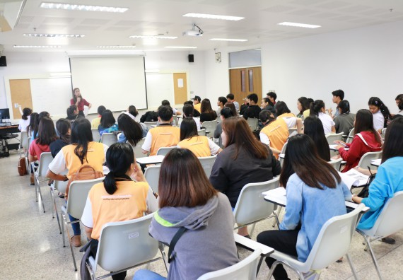 ภาพกิจกรรม  คณะวิทยาศาสตร์และเทคโนโลยี จัดโครงการพัฒนาทักษะภาษาอังกฤษสำหรับนักศึกษาคณะวิทยาศาสตร์และเทคโนโลยี
