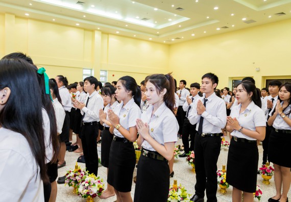 ภาพกิจกรรม สโมสรนักศึกษาคณะวิทยาศาสตร์และเทคโนโลยี จัดกิจกรรมไหว้ครู คณะวิทยาศาสตร์และเทคโนโลยี ประจำปี 2561