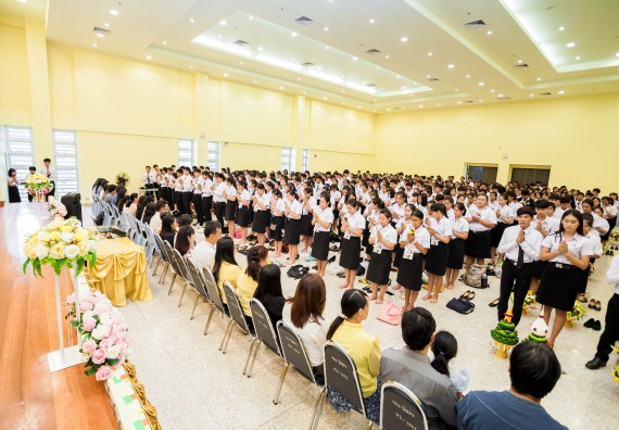 ภาพกิจกรรม สโมสรนักศึกษาคณะวิทยาศาสตร์และเทคโนโลยี จัดกิจกรรมไหว้ครู คณะวิทยาศาสตร์และเทคโนโลยี ประจำปี 2561