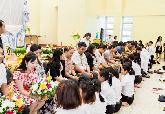 ภาพกิจกรรม สโมสรนักศึกษาคณะวิทยาศาสตร์และเทคโนโลยี จัดกิจกรรมไหว้ครู คณะวิทยาศาสตร์และเทคโนโลยี ประจำปี 2561
