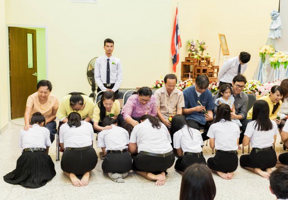 ภาพกิจกรรม สโมสรนักศึกษาคณะวิทยาศาสตร์และเทคโนโลยี จัดกิจกรรมไหว้ครู คณะวิทยาศาสตร์และเทคโนโลยี ประจำปี 2561