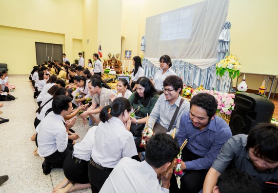 ภาพกิจกรรม สโมสรนักศึกษาคณะวิทยาศาสตร์และเทคโนโลยี จัดกิจกรรมไหว้ครู คณะวิทยาศาสตร์และเทคโนโลยี ประจำปี 2561