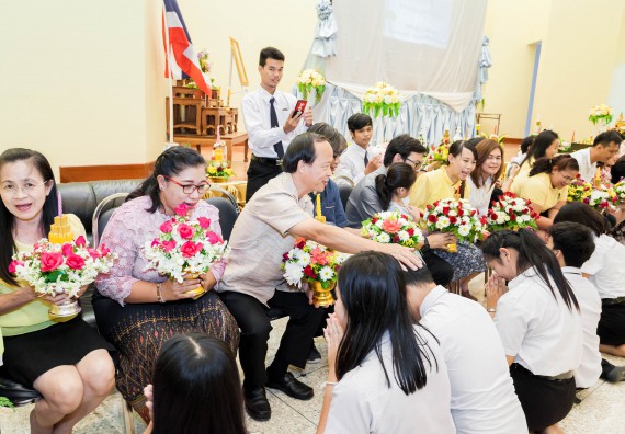 ภาพกิจกรรม สโมสรนักศึกษาคณะวิทยาศาสตร์และเทคโนโลยี จัดกิจกรรมไหว้ครู คณะวิทยาศาสตร์และเทคโนโลยี ประจำปี 2561