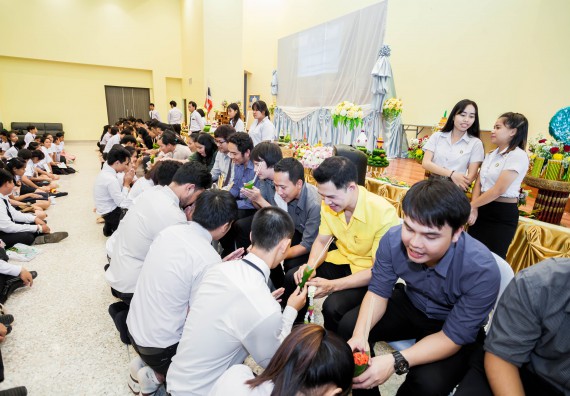 ภาพกิจกรรม สโมสรนักศึกษาคณะวิทยาศาสตร์และเทคโนโลยี จัดกิจกรรมไหว้ครู คณะวิทยาศาสตร์และเทคโนโลยี ประจำปี 2561