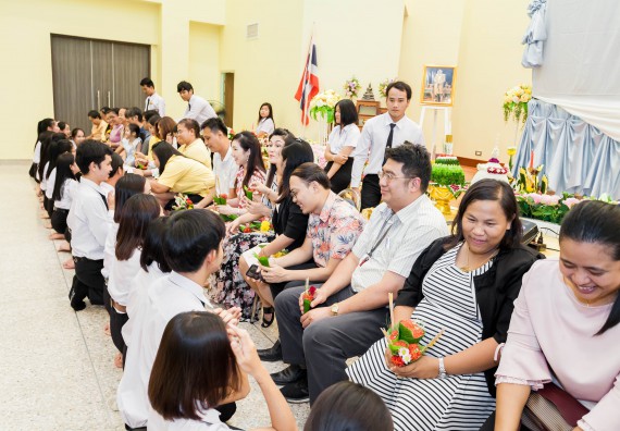 ภาพกิจกรรม สโมสรนักศึกษาคณะวิทยาศาสตร์และเทคโนโลยี จัดกิจกรรมไหว้ครู คณะวิทยาศาสตร์และเทคโนโลยี ประจำปี 2561