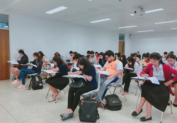 ภาพกิจกรรม  คณะวิทยาศาสตร์และเทคโนโลยี จัดโครงการพัฒนาทักษะภาษาอังกฤษสำหรับนักศึกษาคณะวิทยาศาสตร์และเทคโนโลยี