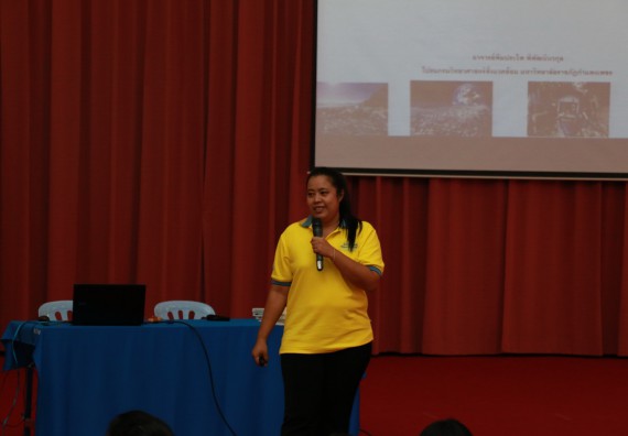 ภาพกิจกรรม สโมสรนักศึกษาคณะวิทยาศาสตร์และเทคโนโลยี จัดอบรมเชิงปฏิบัติการ เรื่อง เสริมสร้างความรู้ความเข้าใจการจัดการขยะจากต้นทาง คณะวิทยาศาสตร์และเทคโนโลยี