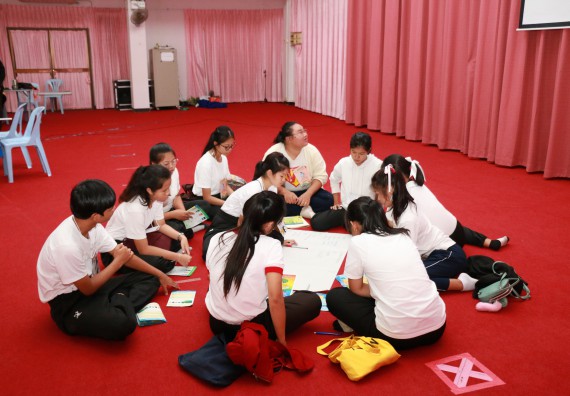 ภาพกิจกรรม สโมสรนักศึกษาคณะวิทยาศาสตร์และเทคโนโลยี จัดอบรมเชิงปฏิบัติการ เรื่อง เสริมสร้างความรู้ความเข้าใจการจัดการขยะจากต้นทาง คณะวิทยาศาสตร์และเทคโนโลยี