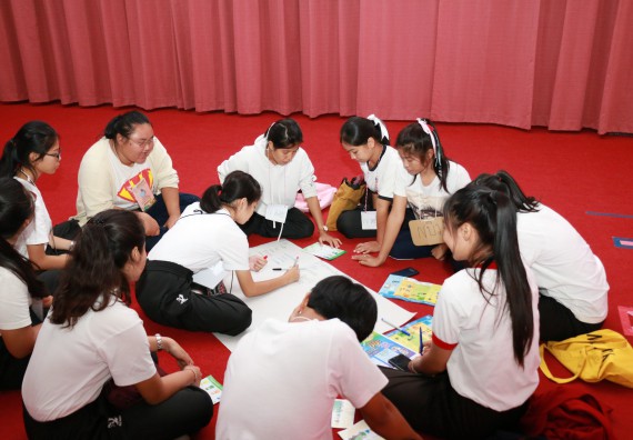 ภาพกิจกรรม สโมสรนักศึกษาคณะวิทยาศาสตร์และเทคโนโลยี จัดอบรมเชิงปฏิบัติการ เรื่อง เสริมสร้างความรู้ความเข้าใจการจัดการขยะจากต้นทาง คณะวิทยาศาสตร์และเทคโนโลยี