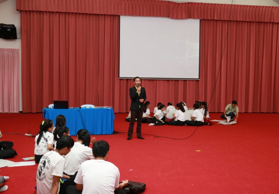 ภาพกิจกรรม สโมสรนักศึกษาคณะวิทยาศาสตร์และเทคโนโลยี จัดอบรมเชิงปฏิบัติการ เรื่อง เสริมสร้างความรู้ความเข้าใจการจัดการขยะจากต้นทาง คณะวิทยาศาสตร์และเทคโนโลยี