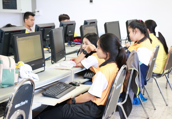 ภาพกิจกรรม คณะวิทยาศาสตร์และเทคโนโลยี จัดกิจกรรมส่งเสริมทักษะการวิเคราะห์เชิงตัวเลข การสื่อสารและการใช้เทคโนโลยีสารสนเทศ โปรแกรมสําเร็จรูป SPSS เบื้องต้น