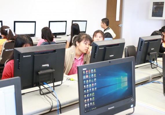 ภาพกิจกรรม คณะวิทยาศาสตร์และเทคโนโลยี จัดกิจกรรมส่งเสริมทักษะการวิเคราะห์เชิงตัวเลข การสื่อสารและการใช้เทคโนโลยีสารสนเทศ โปรแกรมสําเร็จรูป SPSS เบื้องต้น