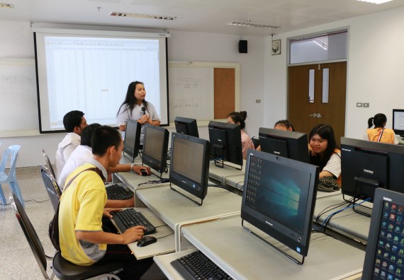 ภาพกิจกรรม คณะวิทยาศาสตร์และเทคโนโลยี จัดกิจกรรมส่งเสริมทักษะการวิเคราะห์เชิงตัวเลข การสื่อสารและการใช้เทคโนโลยีสารสนเทศ โปรแกรมสําเร็จรูป SPSS เบื้องต้น