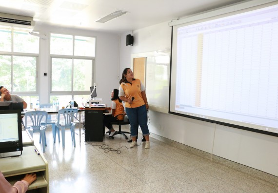 ภาพกิจกรรม คณะวิทยาศาสตร์และเทคโนโลยี จัดกิจกรรมส่งเสริมทักษะการวิเคราะห์เชิงตัวเลข การสื่อสารและการใช้เทคโนโลยีสารสนเทศ โปรแกรมสําเร็จรูป SPSS เบื้องต้น
