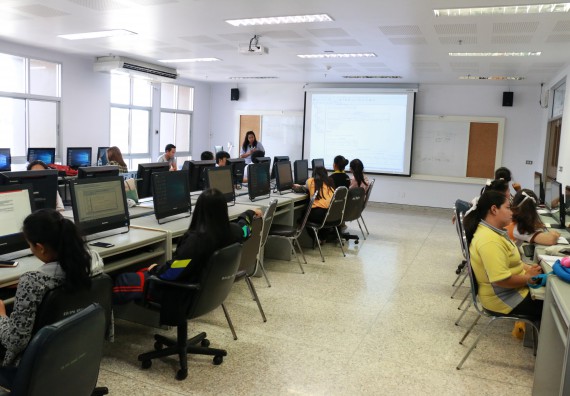 ภาพกิจกรรม คณะวิทยาศาสตร์และเทคโนโลยี จัดกิจกรรมส่งเสริมทักษะการวิเคราะห์เชิงตัวเลข การสื่อสารและการใช้เทคโนโลยีสารสนเทศ โปรแกรมสําเร็จรูป SPSS เบื้องต้น