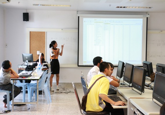 ภาพกิจกรรม คณะวิทยาศาสตร์และเทคโนโลยี จัดกิจกรรมส่งเสริมทักษะการวิเคราะห์เชิงตัวเลข การสื่อสารและการใช้เทคโนโลยีสารสนเทศ โปรแกรมสําเร็จรูป SPSS เบื้องต้น